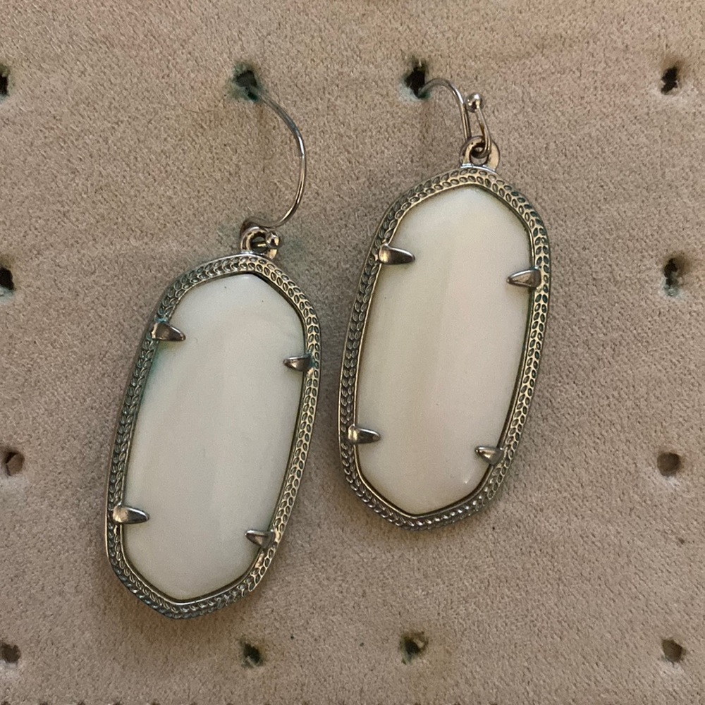 Kendra Scott Elle white earrings